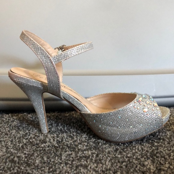 De Blossom Collection Sparkly Heels Silver - Picture 3 of 7